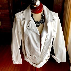 Urban Retro Vegan Leather White 1X NWT Sassy!